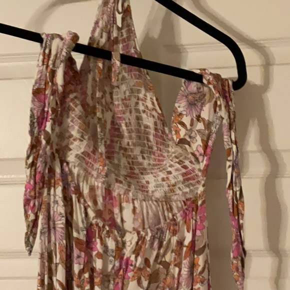 Size medium women’s floral tie back dress long - Picture 4 of 5